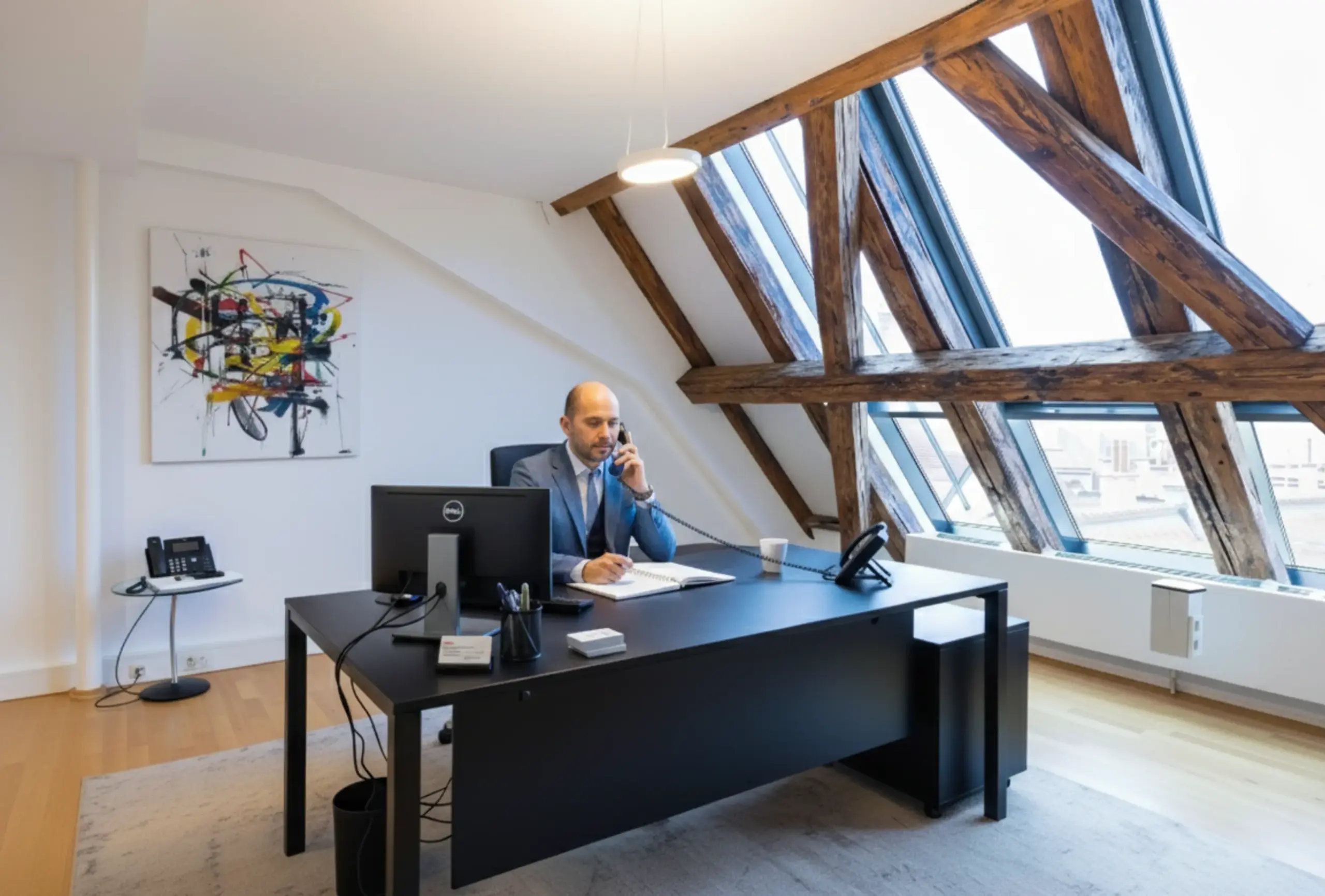 Dr Martin Klemm am Telefon