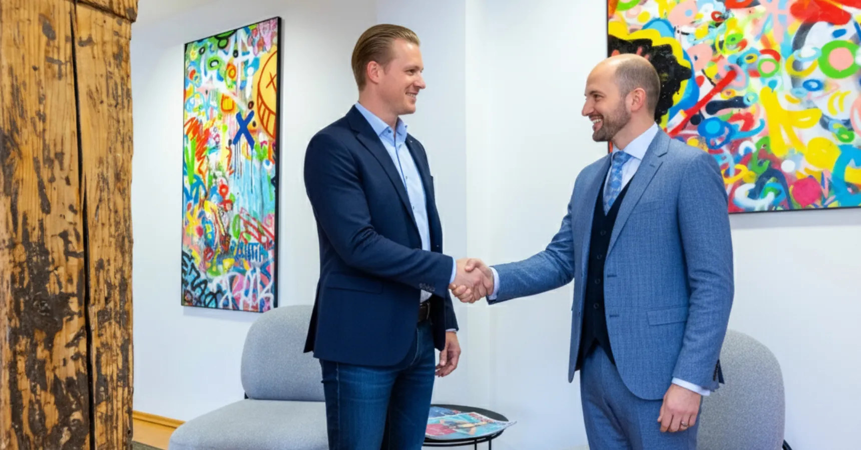 RA Dr. Martin Klemm begrüßt Mandanten